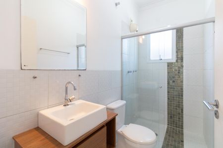 Casa à venda com 250m², 3 quartos e 4 vagasBanheiro da suíte 2