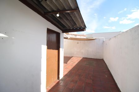 Casa para alugar com 80m², 1 quarto e 1 vagaÁrea de Serviço