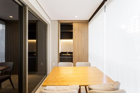Varanda de apartamento para alugar com 1 quarto, 55m² em  Itaim Bibi, São Paulo