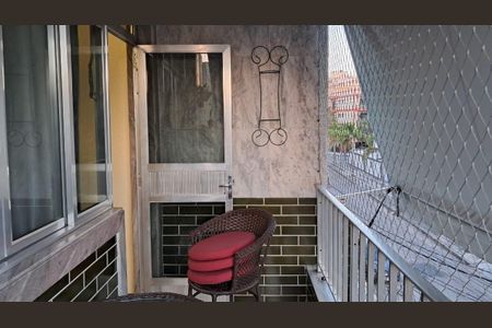 Apartamento à venda com 80m², 2 quartos e 1 vaga Apartamento à venda com 80m², 2 quartos e 1 vagaVaranda