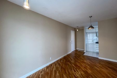 Apartamento à venda com 65m², 3 quartos e 1 vaga Apartamento à venda com 65m², 3 quartos e 1 vagaSala
