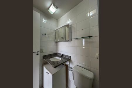 Apartamento à venda com 65m², 3 quartos e 1 vaga Apartamento à venda com 65m², 3 quartos e 1 vagaBanheiro da Suíte