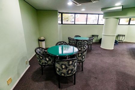 Apartamento para alugar com 75m², 2 quartos e 1 vaga Apartamento para alugar com 75m², 2 quartos e 1 vagaSala de Jogos