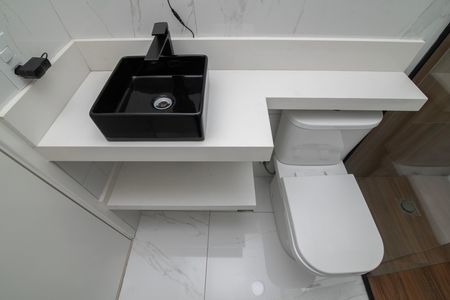 Apartamento para alugar com 58m², 2 quartos e 1 vaga Apartamento para alugar com 58m², 2 quartos e 1 vagaBanheiro do Quarto 2 Suíte