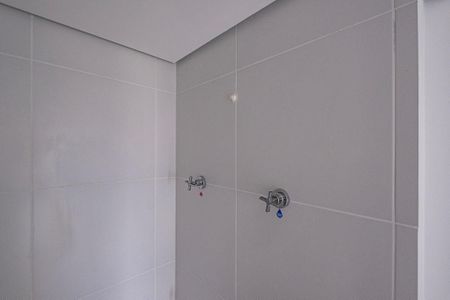 Apartamento para alugar com 69m², 2 quartos e 1 vaga Apartamento para alugar com 69m², 2 quartos e 1 vagaBanheiro