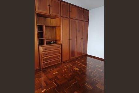 Casa para alugar com 270m², 3 quartos e 3 vagas Casa para alugar com 270m², 3 quartos e 3 vagasQuarto 2