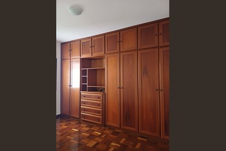 Casa para alugar com 270m², 3 quartos e 3 vagas Casa para alugar com 270m², 3 quartos e 3 vagasQuarto 2