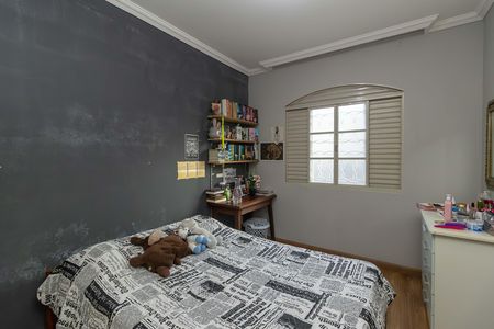 Casa para alugar com 220m², 4 quartos e 2 vagas Casa para alugar com 220m², 4 quartos e 2 vagasQuarto 1