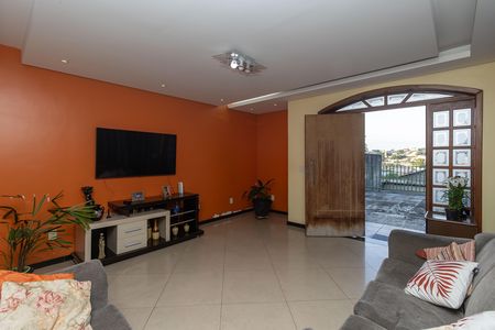 Casa para alugar com 220m², 4 quartos e 2 vagas Casa para alugar com 220m², 4 quartos e 2 vagasSala 1