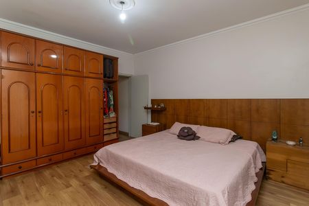 Casa para alugar com 220m², 4 quartos e 2 vagas Casa para alugar com 220m², 4 quartos e 2 vagasQuarto 2