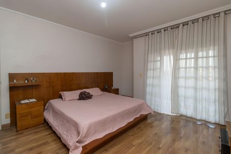 Casa para alugar com 220m², 4 quartos e 2 vagas Casa para alugar com 220m², 4 quartos e 2 vagasQuarto 2
