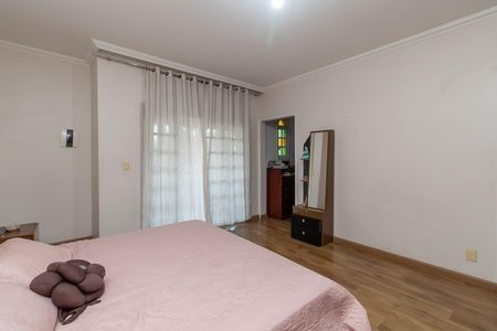 Casa para alugar com 220m², 4 quartos e 2 vagas Casa para alugar com 220m², 4 quartos e 2 vagasQuarto 2