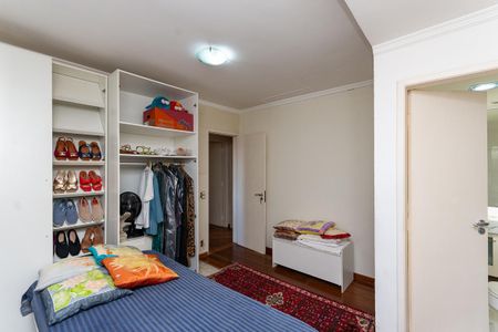 Apartamento à venda com 117m², 4 quartos e 2 vagas Apartamento à venda com 117m², 4 quartos e 2 vagasQuarto 4 Suíte