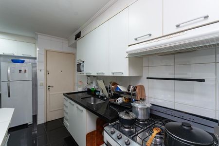 Apartamento à venda com 117m², 4 quartos e 2 vagas Apartamento à venda com 117m², 4 quartos e 2 vagasCozinha