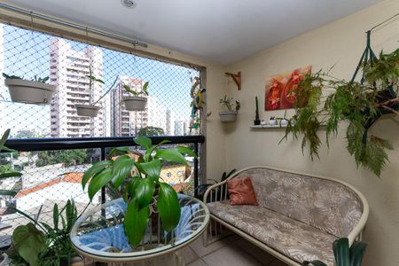 Apartamento à venda com 117m², 4 quartos e 2 vagas Apartamento à venda com 117m², 4 quartos e 2 vagasVaranda