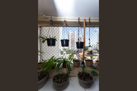 Apartamento à venda com 117m², 4 quartos e 2 vagas Apartamento à venda com 117m², 4 quartos e 2 vagasVaranda
