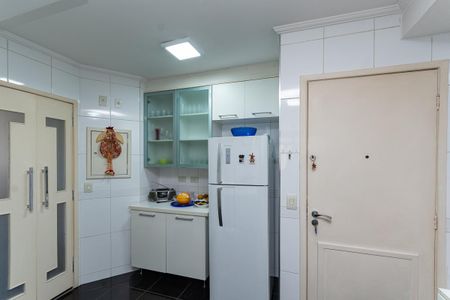 Apartamento à venda com 117m², 4 quartos e 2 vagas Apartamento à venda com 117m², 4 quartos e 2 vagasCozinha