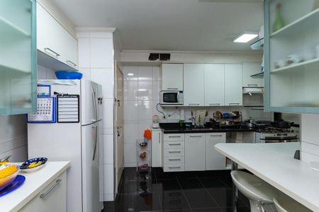 Apartamento à venda com 117m², 4 quartos e 2 vagas Apartamento à venda com 117m², 4 quartos e 2 vagasCozinha