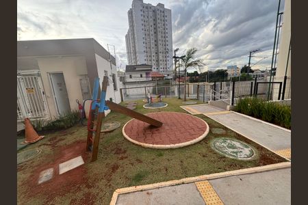 Apartamento para alugar com 34m², 2 quartos e sem vagaÁrea comum - Playground