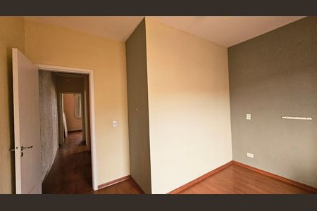 Casa de condomínio à venda com 131m², 3 quartos e 2 vagas
