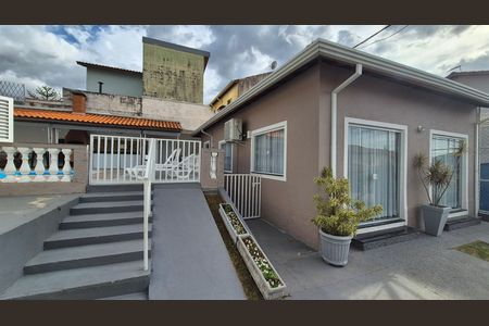 Casa de condomínio à venda com 131m², 3 quartos e 2 vagas