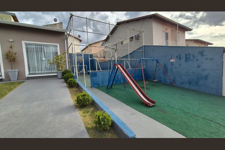 Casa de condomínio à venda com 131m², 3 quartos e 2 vagas