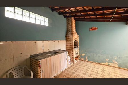 Casa de condomínio à venda com 131m², 3 quartos e 2 vagas