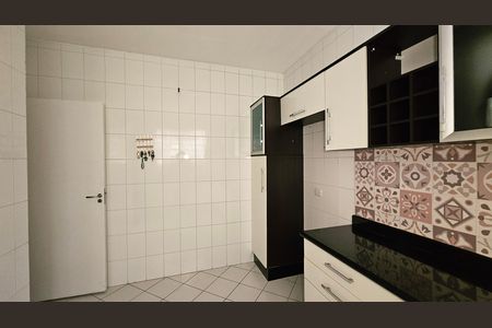 Casa de condomínio à venda com 131m², 3 quartos e 2 vagas