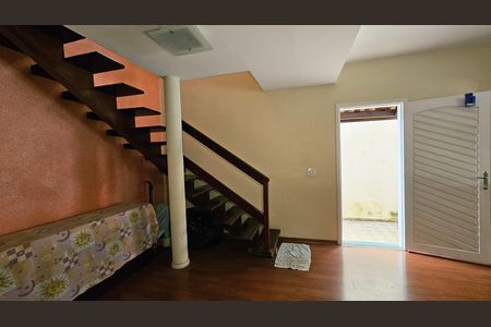 Casa de condomínio à venda com 131m², 3 quartos e 2 vagas