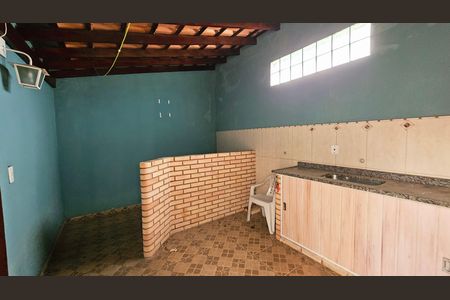 Casa de condomínio à venda com 131m², 3 quartos e 2 vagas