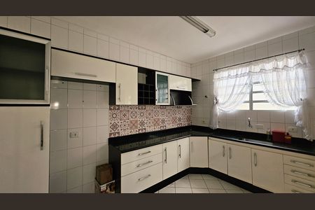 Casa de condomínio à venda com 131m², 3 quartos e 2 vagas