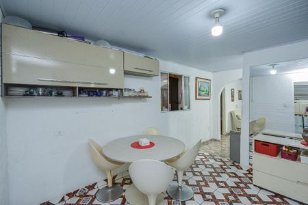 Casa à venda com 250m², 2 quartos e 2 vagas