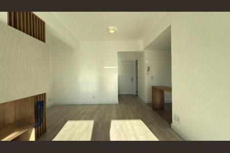 Apartamento para alugar com 77m², 2 quartos e 2 vagasSala