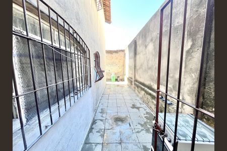 Casa à venda com 240m², 4 quartos e 10 vagas Casa à venda com 240m², 4 quartos e 10 vagasQuintal