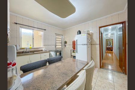 Casa à venda com 125m², 3 quartos e 2 vagasCozinha