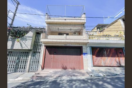 Casa à venda com 125m², 3 quartos e 2 vagasFachada
