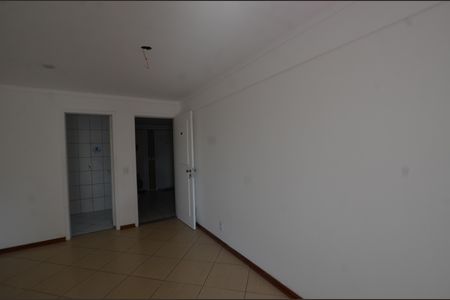 Sala de apartamento à venda com 3 quartos, 78m² em Jardim Sulacap, Rio de Janeiro