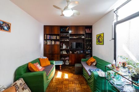 Sala de TV de casa para alugar com 4 quartos, 220m² em Jardim Leonor, São Paulo
