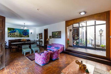 Sala de casa para alugar com 4 quartos, 220m² em Jardim Leonor, São Paulo