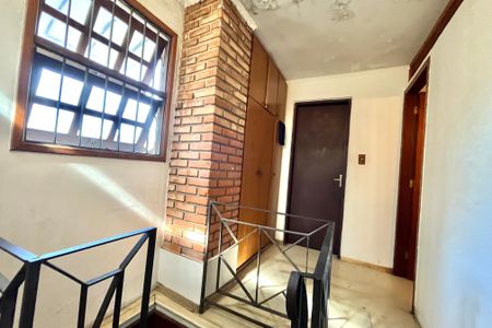 Casa para alugar com 177m², 5 quartos e 2 vagas Casa para alugar com 177m², 5 quartos e 2 vagasCorredor