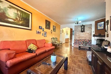 Casa para alugar com 177m², 5 quartos e 2 vagas Casa para alugar com 177m², 5 quartos e 2 vagasSala