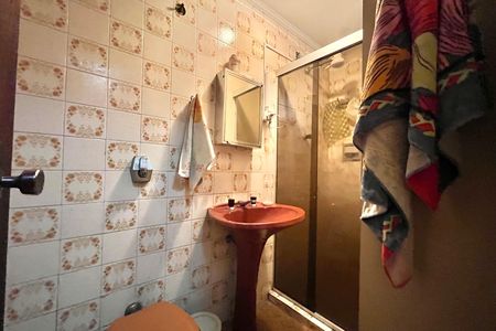 Casa para alugar com 177m², 5 quartos e 2 vagas Casa para alugar com 177m², 5 quartos e 2 vagasBanheiro Social