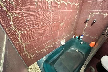 Casa para alugar com 177m², 5 quartos e 2 vagas Casa para alugar com 177m², 5 quartos e 2 vagasBanheiro da Suíte
