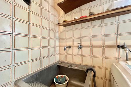 Casa para alugar com 177m², 5 quartos e 2 vagas Casa para alugar com 177m², 5 quartos e 2 vagasÁrea de Serviço