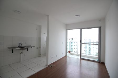Sala de apartamento para alugar com 2 quartos, 46m² em Pechincha, Rio de Janeiro