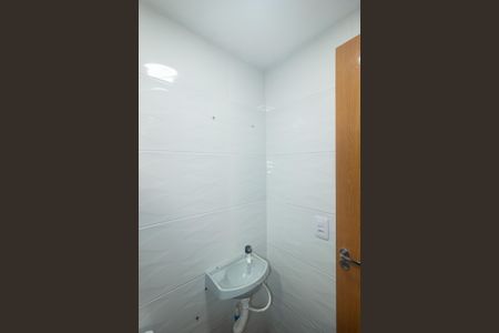 Apartamento para alugar com 45m², 2 quartos e 1 vaga Apartamento para alugar com 45m², 2 quartos e 1 vagaBanheiro