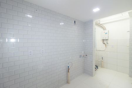 Apartamento para alugar com 45m², 2 quartos e 1 vaga Apartamento para alugar com 45m², 2 quartos e 1 vagaCozinha e Área de Serviço