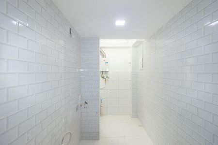 Apartamento para alugar com 45m², 2 quartos e 1 vaga Apartamento para alugar com 45m², 2 quartos e 1 vagaCozinha e Área de Serviço