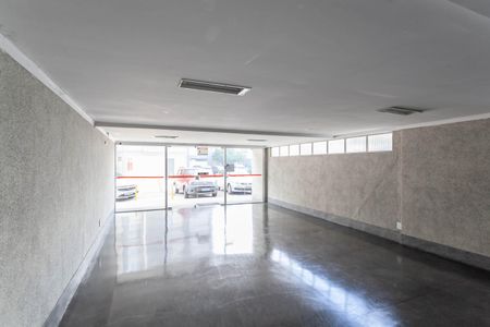 Apartamento à venda com 68m², 2 quartos e 1 vaga Apartamento à venda com 68m², 2 quartos e 1 vagaHall social
