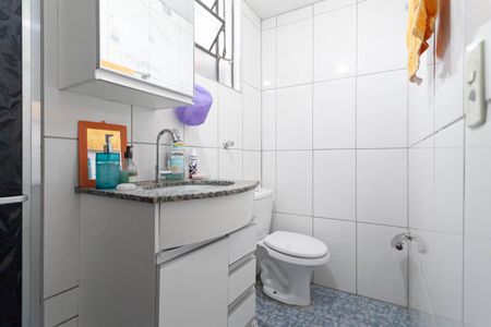 Apartamento à venda com 68m², 2 quartos e 1 vaga Apartamento à venda com 68m², 2 quartos e 1 vagaBanheiro social